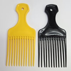 VINTAGE 1980s Plastic Hair Pick Lift Comb Set Yellow & Black